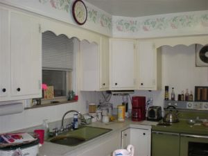 Before Photo: Kitchen with Border